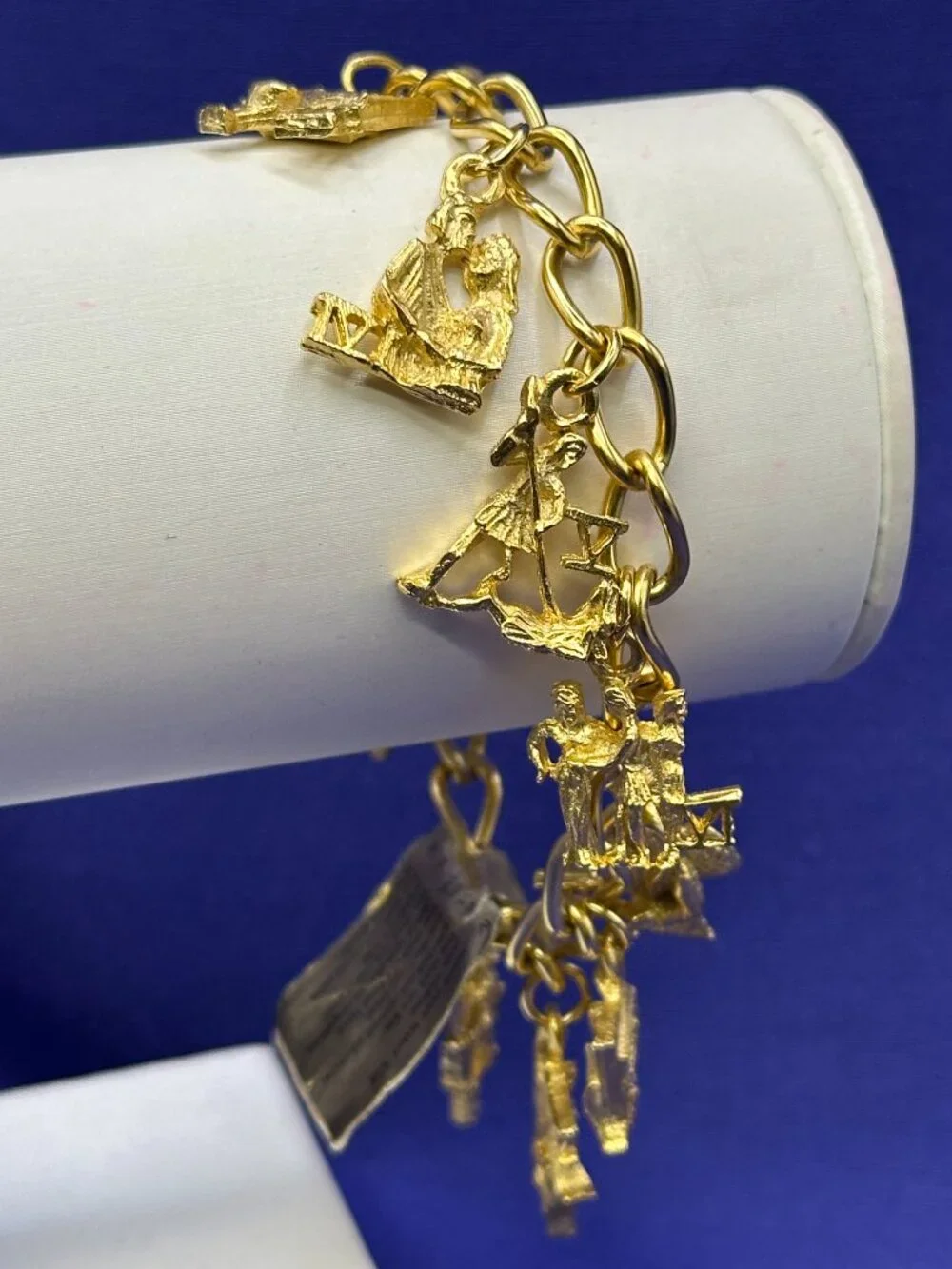 VTG Ultra Craft Gold-Plated Ten Commandment Figure Charm Bracelet